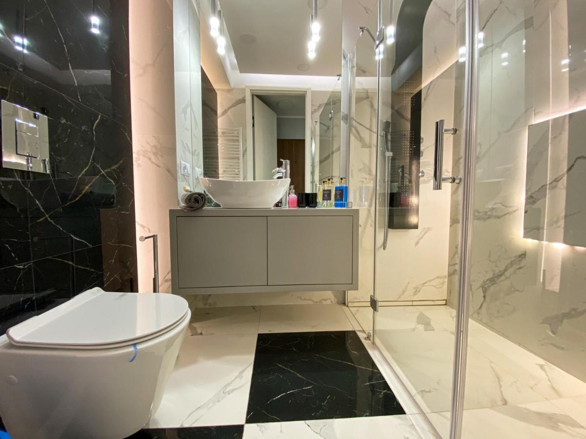 Bp Gray Premium Apartment Torun Bagian luar foto